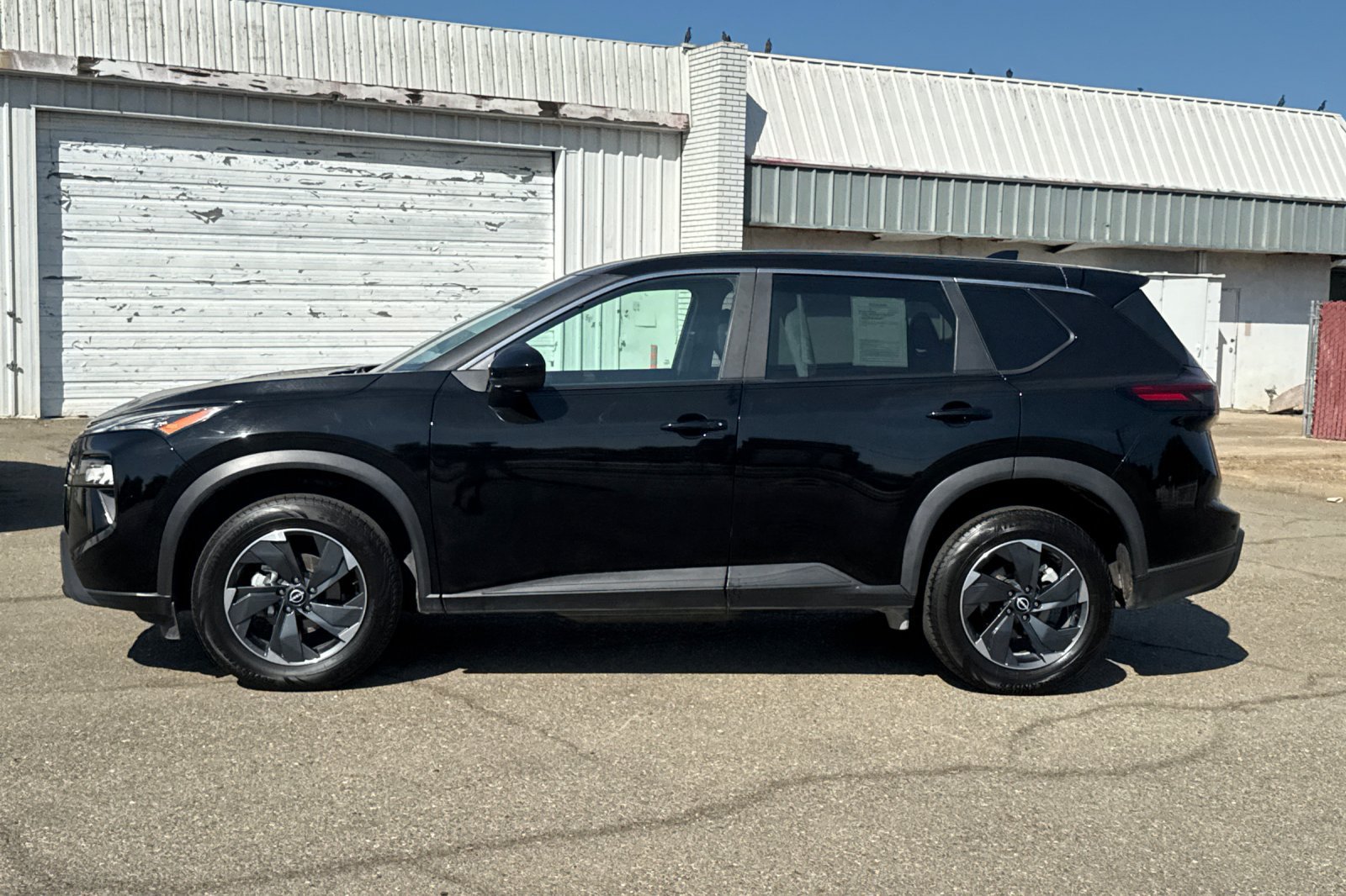 Certified 2025 Nissan Rogue SV AWD/4WD image 9