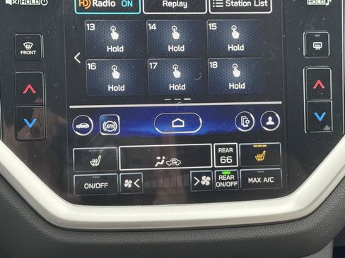 Used 2024 Subaru Ascent Premium w/ Convenience Package image 11