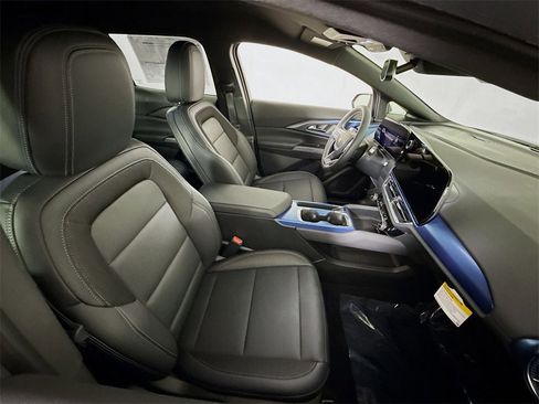 New 2026 Chevrolet Equinox EV LT image 21