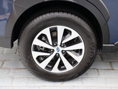 Certified 2025 Subaru Outback Premium AWD/4WD image 61