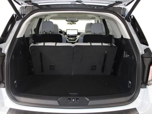 New 2026 Ford Explorer Active w/ Active Comfort Package AWD/4WD image 15