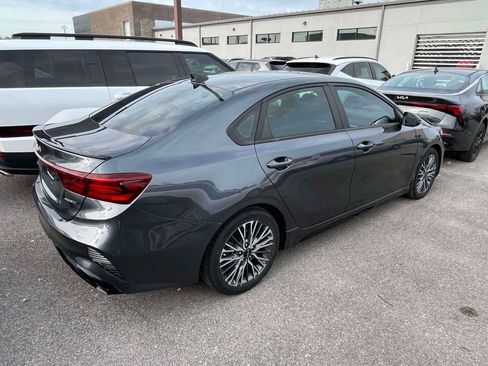Used 2022 Kia Forte GT-Line w/ GT-Line Premium Package FWD image 2