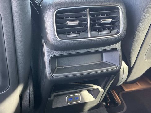 Used 2025 Mercedes-Benz GLE 350 4MATIC image 14