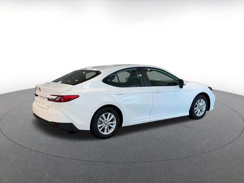 Used 2025 Toyota Camry LE image 15