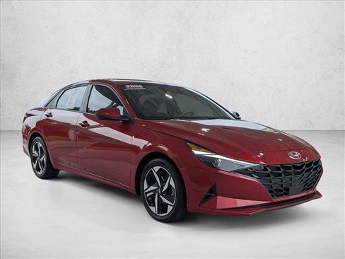 Used 2023 Hyundai Elantra SEL w/ Convenience Package FWD image 3