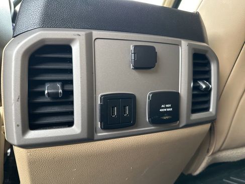 Used 2019 Ford F250 Lariat w/ Lariat Value Package image 42