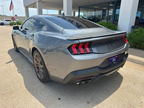 Used 2024 Ford Mustang GT Premium RWD image 6