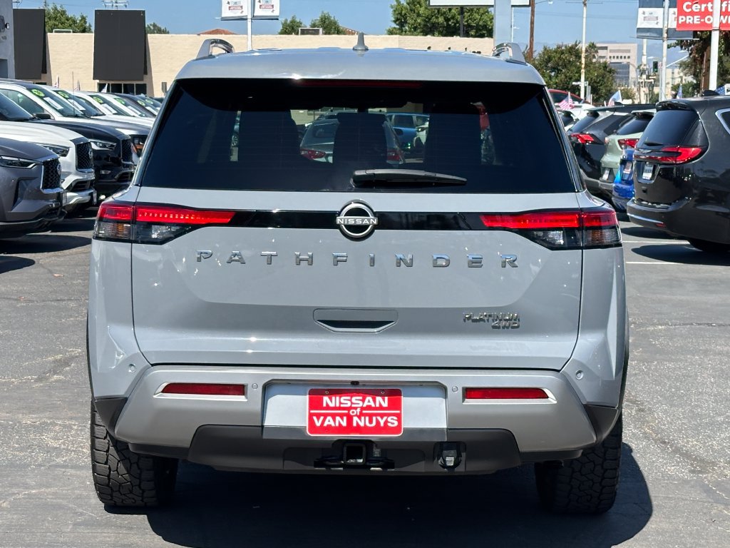 Used 2023 Nissan Pathfinder Platinum AWD/4WD image 6