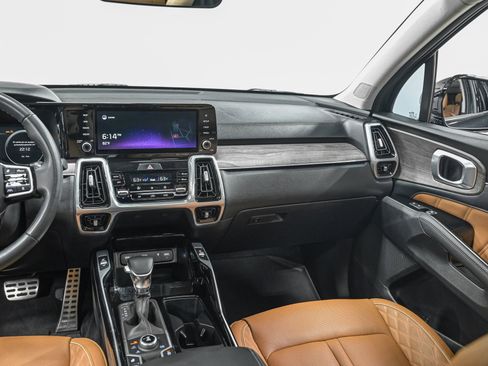 Used 2021 Kia Sorento SX Prestige image 31