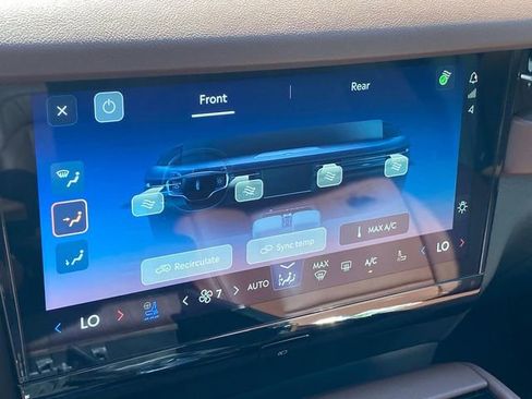 New 2026 Lincoln Navigator L Reserve AWD/4WD image 23