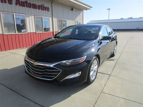 Used 2024 Chevrolet Malibu LT image 3