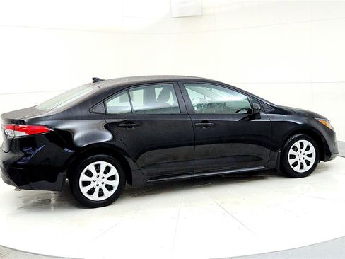 Used 2024 Toyota Corolla LE image 6
