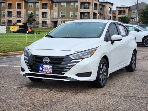 New 2025 Nissan Versa SV w/ Trunk Package image 2