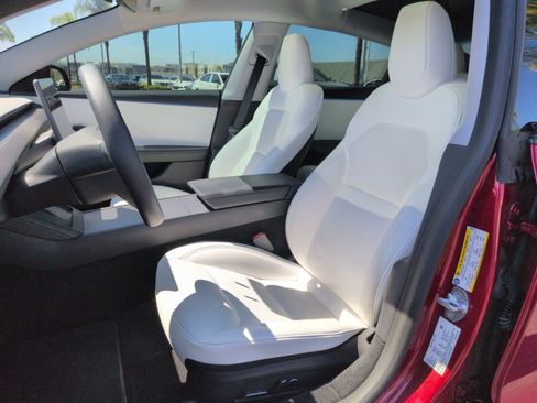 Used 2025 Tesla Model 3 Long Range RWD image 16