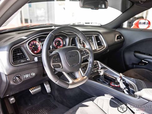 Used 2015 Dodge Challenger SRT Hellcat image 21