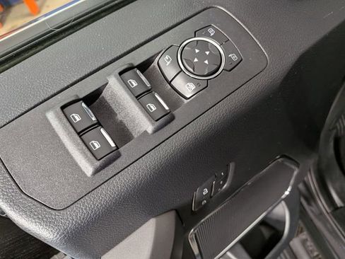 Used 2019 Ford F150 Platinum w/ Equipment Group 701A Luxury image 17