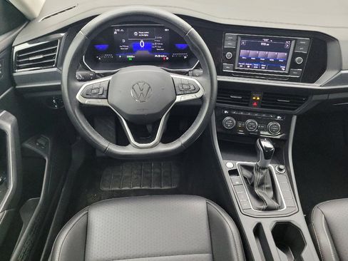 Used 2024 Volkswagen Jetta SE FWD image 22