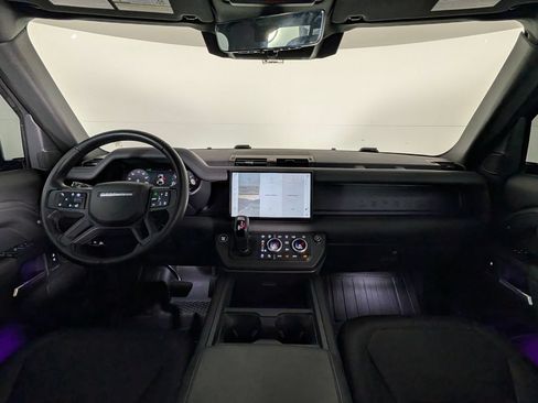Used 2025 Land Rover Defender 110 X-Dynamic SE AWD/4WD image 19