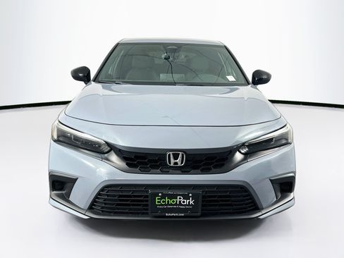 Used 2022 Honda Civic Sport image 2