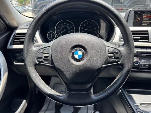 Used 2017 BMW 320i Sedan RWD image 24