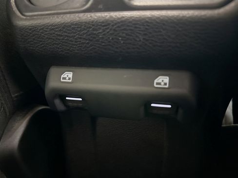 Used 2021 Jeep Wrangler Unlimited Sport image 31