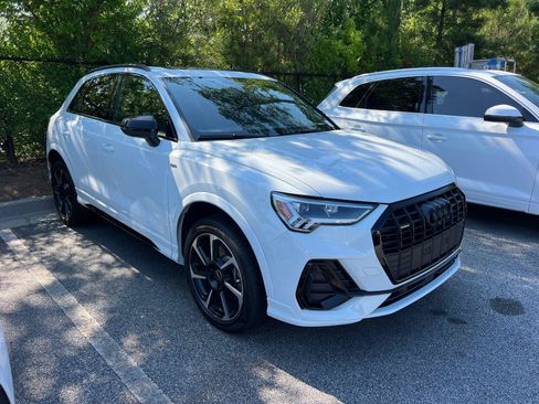 Used 2025 Audi Q3 2.0T Premium Plus w/ Premium Plus Package AWD/4WD image 3