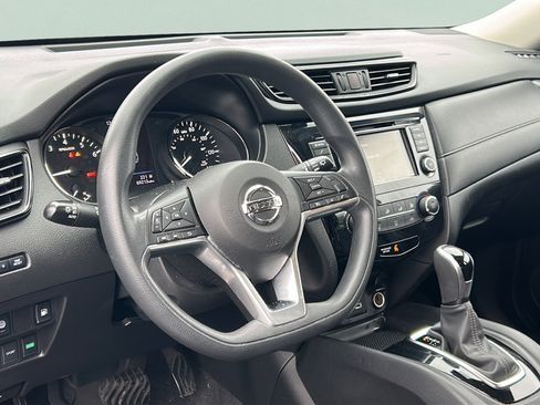 Used 2020 Nissan Rogue S FWD image 13
