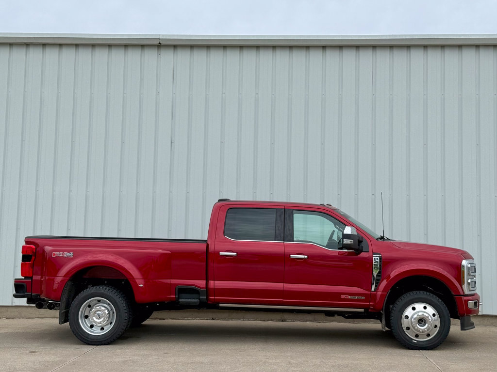 Certified 2024 Ford F450 Platinum w/ FX4 Off-Road Package AWD/4WD image 7