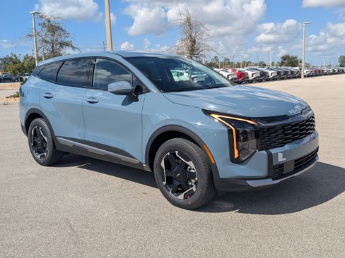 New 2026 Kia Sportage S image 2