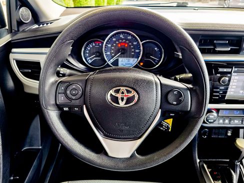 Used 2016 Toyota Corolla LE image 29