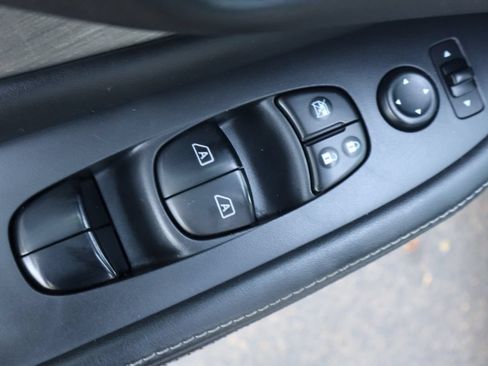 Used 2015 Nissan Murano SV w/ Premium Package AWD/4WD image 27