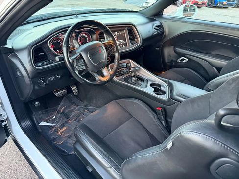 Used 2022 Dodge Challenger GT w/ Plus Package AWD/4WD image 38