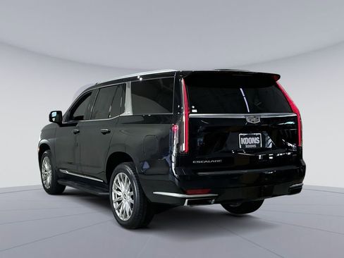 Used 2021 Cadillac Escalade Premium Luxury image 14