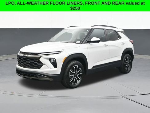Used 2025 Chevrolet TrailBlazer ACTIV FWD image 4