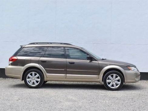 Used 2008 Subaru Outback 2.5i L.L. Bean AWD/4WD image 6