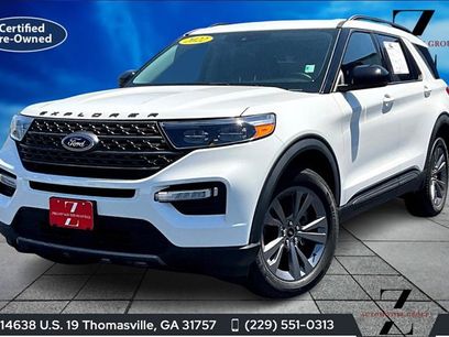 Certified 2022 Ford Explorer XLT w/ Equipment Group 202A