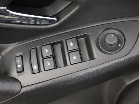 Used 2019 Chevrolet Trax LT w/ LT Convenience Package FWD image 20