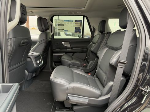 New 2026 Ford Expedition Platinum w/ Driver's Package image 29