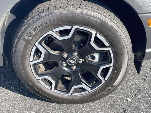 Used 2025 Ford Bronco Sport Outer Banks AWD/4WD image 2