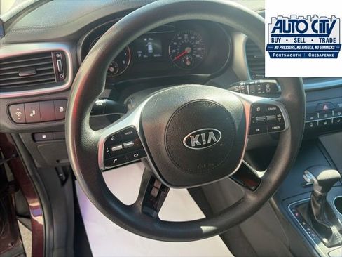 Used 2019 Kia Sorento AWD image 13