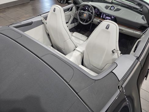 Used 2021 Porsche 911 Turbo image 19