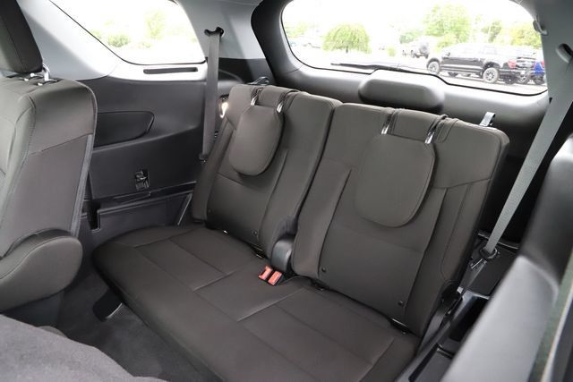 Used 2023 Ford Explorer XLT AWD/4WD image 19
