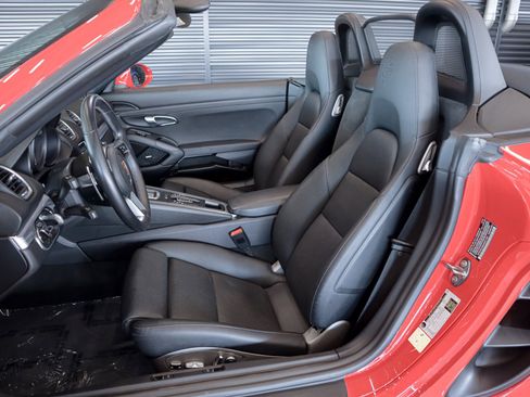 Certified 2022 Porsche 718 Boxster S image 5