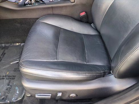 Used 2017 Toyota Avalon XLE Premium w/ Preferred Accessory Package image 15