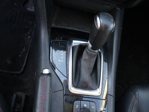 Used 2015 MAZDA MAZDA3 i Grand Touring image 29