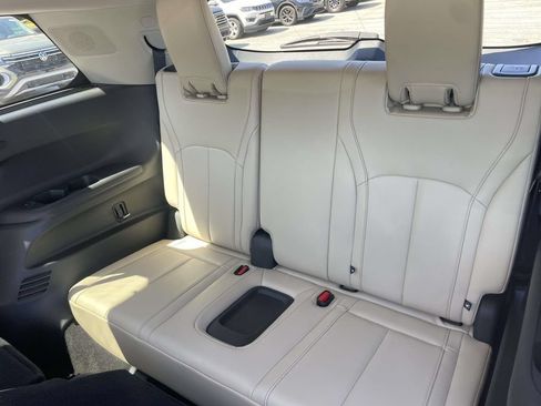 Used 2023 INFINITI QX60 Sensory w/ Cargo Package AWD/4WD image 11
