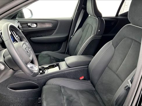 Used 2024 Volvo XC40 Recharge Ultimate w/ Protection Package Premier image 33