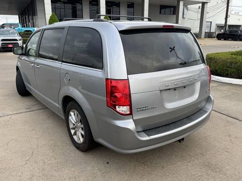 Used 2019 Dodge Grand Caravan SXT image 7