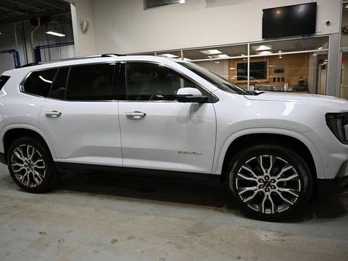 New 2026 GMC Acadia Denali Ultimate w/ LPO, Floor Liner Package image 4