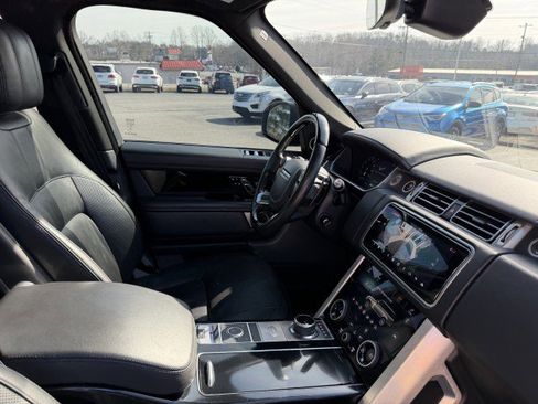 Used 2020 Land Rover Range Rover HSE image 31
